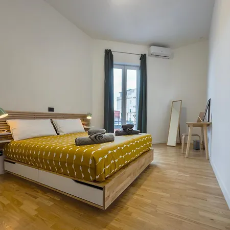 Apartman Antignano 11 *